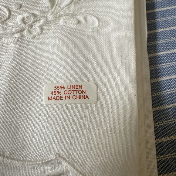 Embroidered Linen‎ Napkins – Set of 12-White Floral Scallop Edge 20 x 13 - Picture 2 of 9